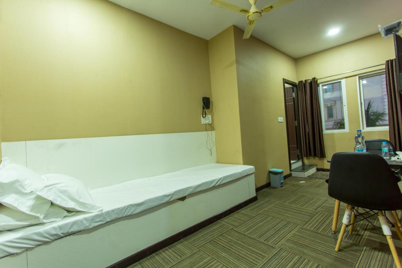 Hotel Park Victoria Kalkuta Zewnętrze zdjęcie